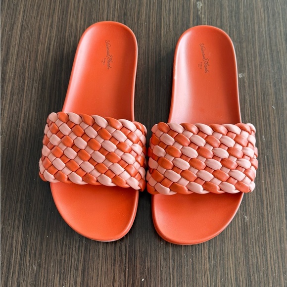 EUC Universal Thread fashion woven slide sandal in orange - Picture 1 of 3